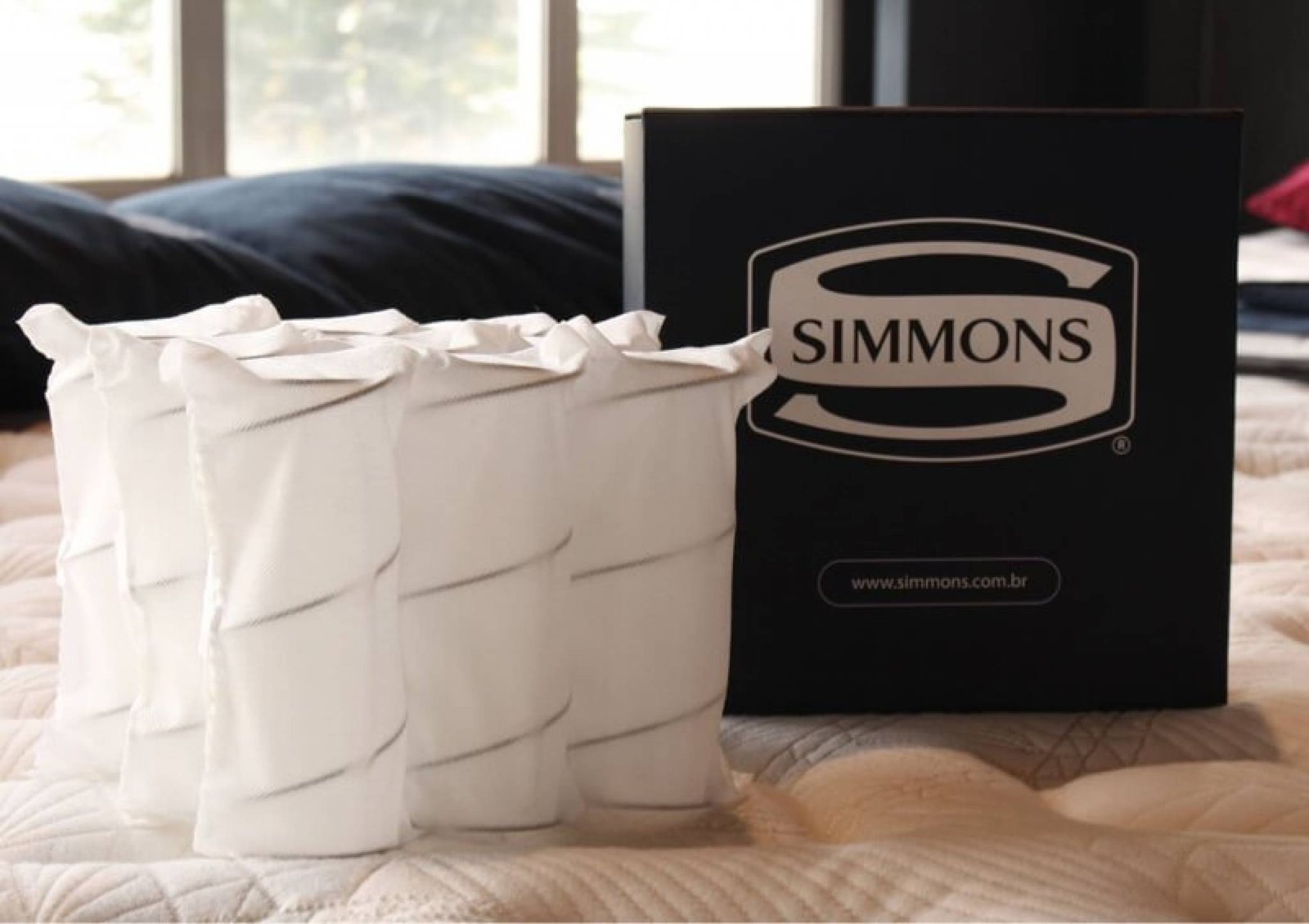 simmonsPocketedCompressed-487619_2048-1447-0-0